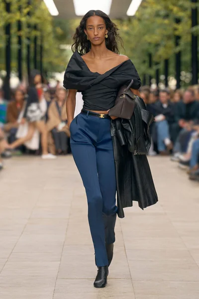 Look 35